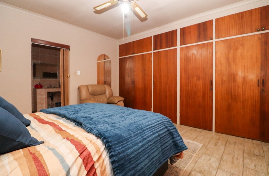 4 Bedroom Property for Sale in La Hoff North West